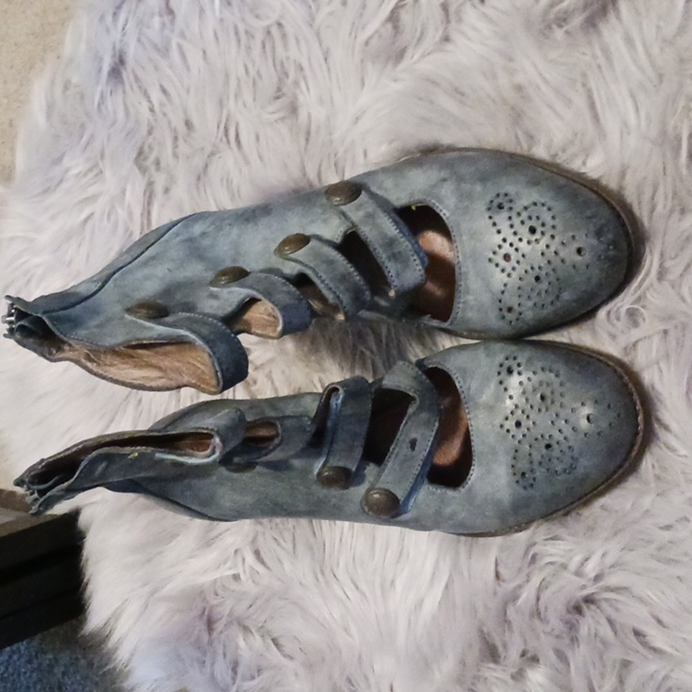 Dkode Shoes Beautiful! - image 2